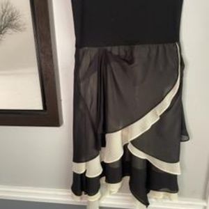 Cute Black and Beige Flowy Skirt!!